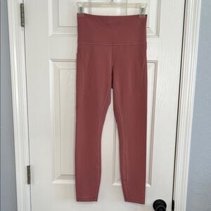 Lululemon women’s fast free leggings with side pockets size 6